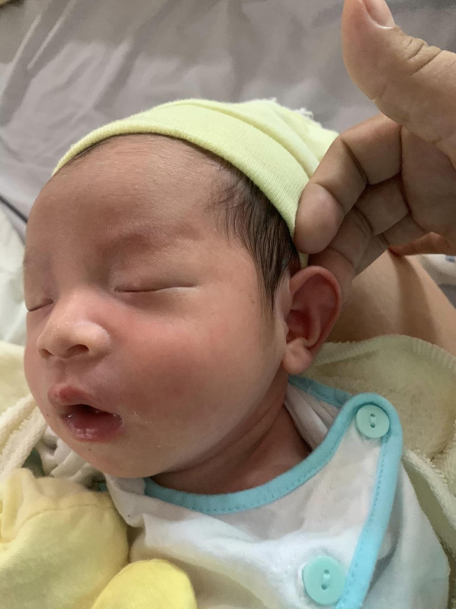 Nhan sắc mẹ bỉm Phượng Thị Nở sau 3 lần vượt cạn: Ngày càng mặn mà, thăng hạng rõ rệt-11