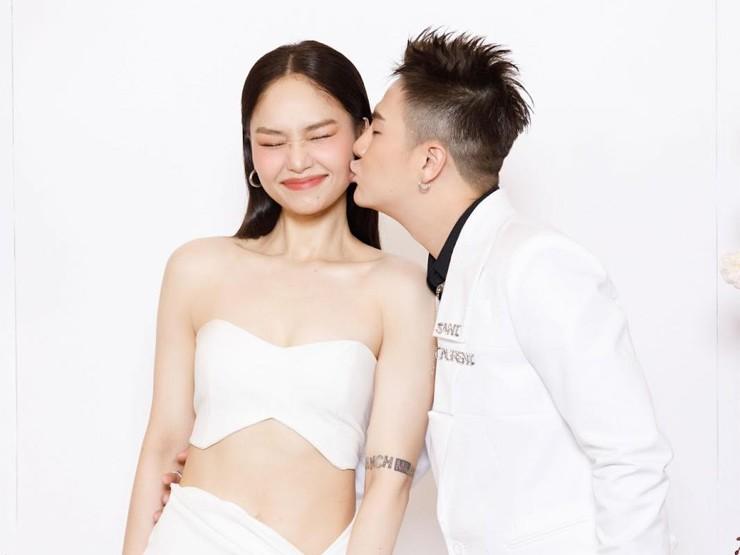 Diệp Lâm Anh hot nhất dàn chị đẹp, mặc áo cúp gợi cảm, hững hờ trên sóng truyền hình-9