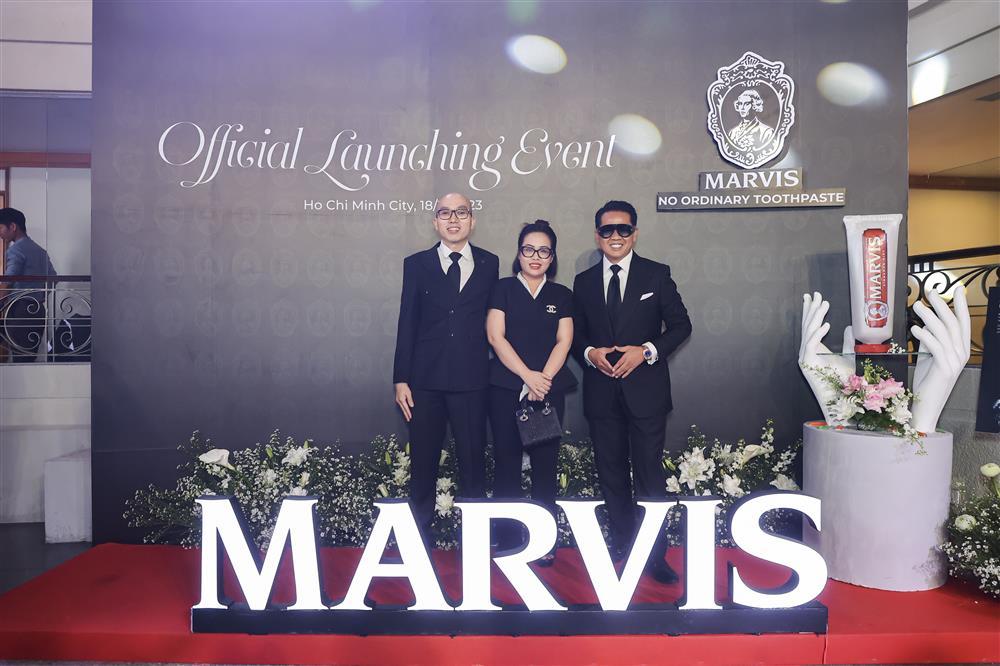 NTK Thái Công, Ninh Dương Lan Ngọc chăm sóc răng miệng theo kiểu quý tộc-1