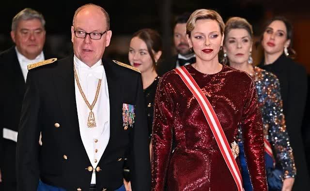 Vương phi Monaco xuất hiện sau tin đồn rạn nứt với chồng, khí chất khiến nhiều người trầm trồ-1