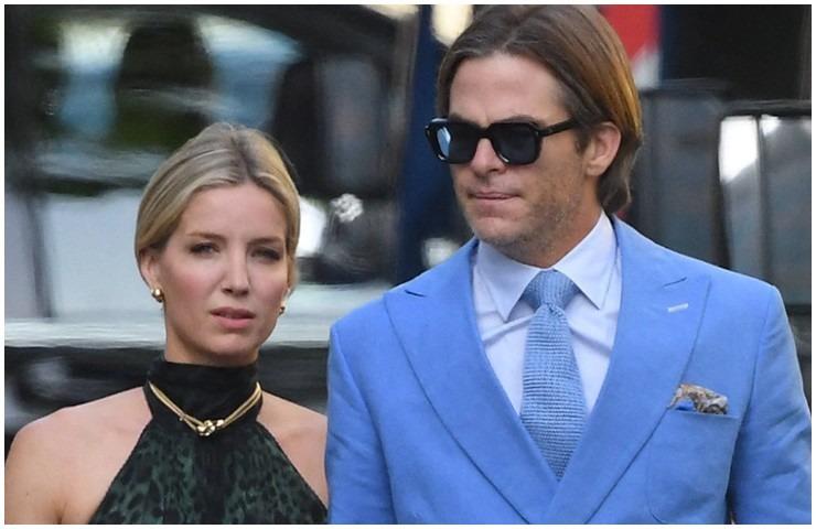 Loạt tài tử lớn tuổi vẫn đào hoa có tiếng, được dàn gái trẻ đẹp săn đón-9