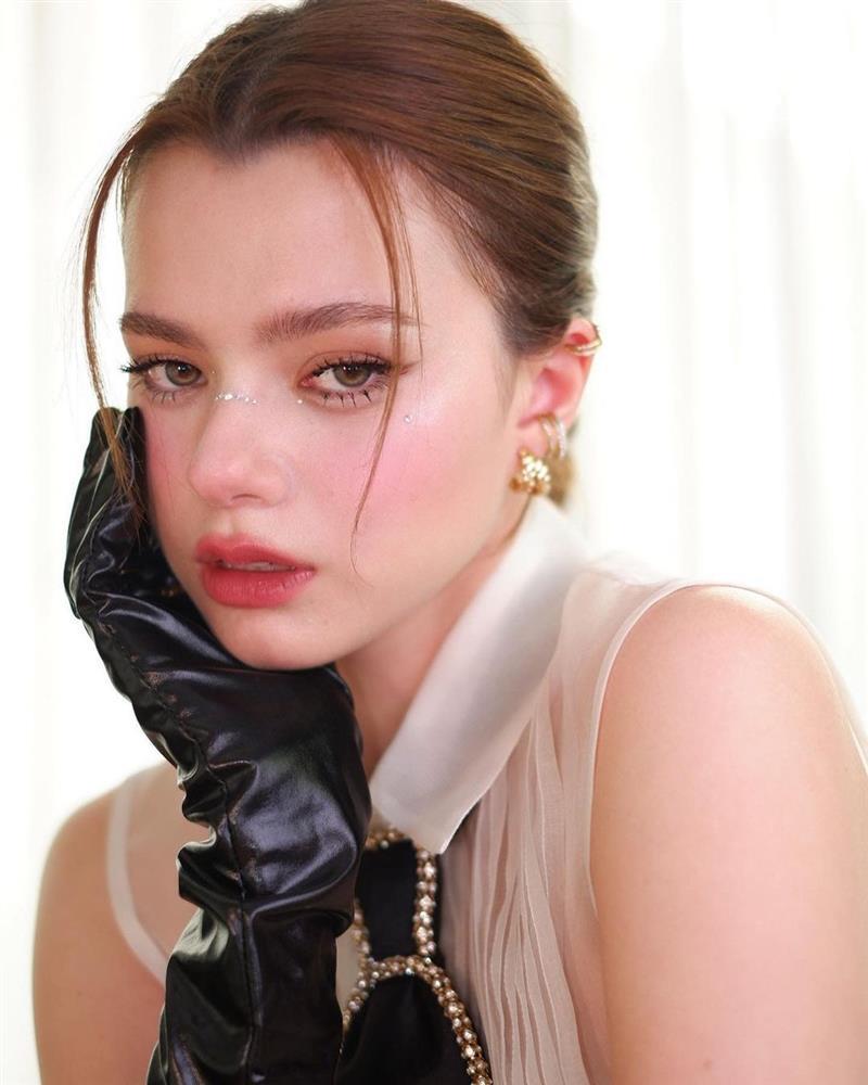 Mỹ nhân lai Thái Lan Becky Armstrong cảm ơn fan Việt vì hành động này-1