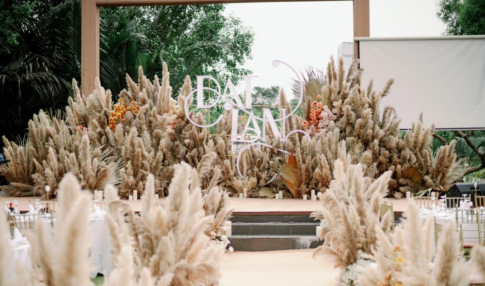 Lý Nhã Kỳ bắt hoa cưới, Phương Lan rap giọng Huế trong đám cưới-4