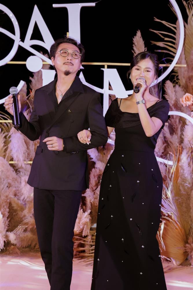 Lý Nhã Kỳ bắt hoa cưới, Phương Lan rap giọng Huế trong đám cưới-12