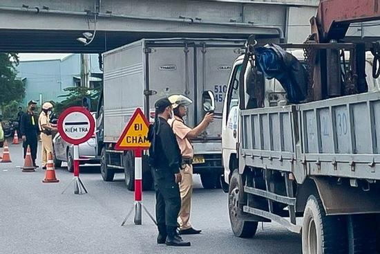 Phát hiện nhiều tài xế sử dụng ma túy rồi lái xe ở TPHCM