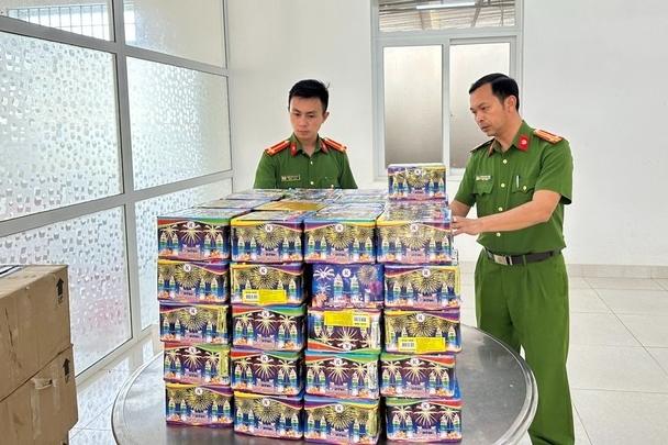 Bắt quả tang 5 đối tượng khai thác vàng trái phép ở Hòa Bình-2