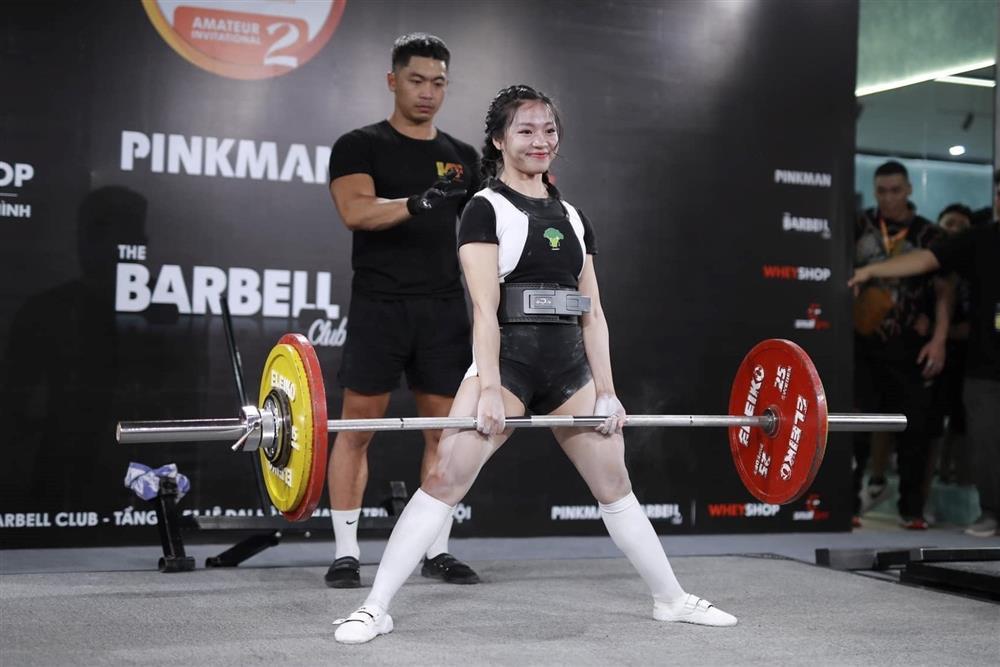 Cô gái 15 tuổi đã tập thể hình, đoạt huy chương vàng ngay lần đầu thi đấu-1