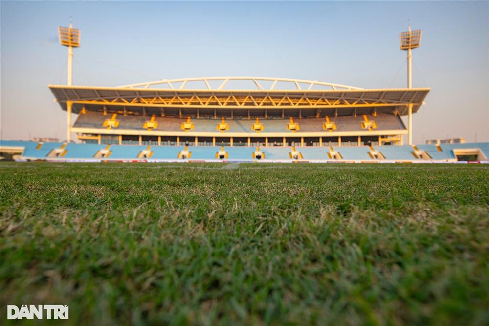 Diện mạo sân Mỹ Đình với mặt cỏ xanh mướt trước trận Việt Nam - Iraq-2