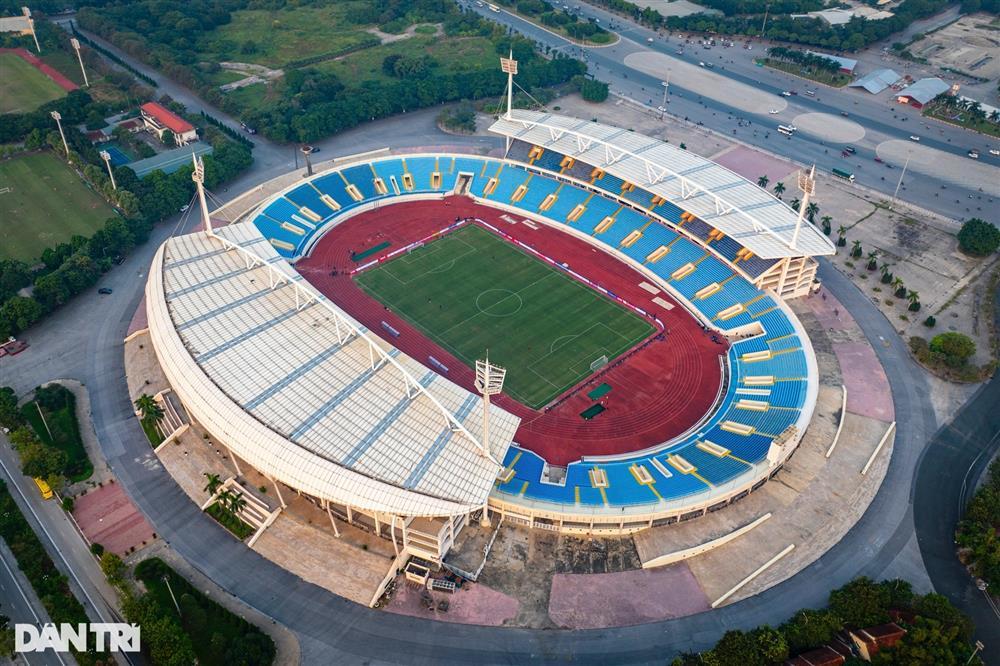 Diện mạo sân Mỹ Đình với mặt cỏ xanh mướt trước trận Việt Nam - Iraq-3