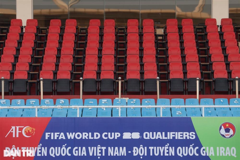 Diện mạo sân Mỹ Đình với mặt cỏ xanh mướt trước trận Việt Nam - Iraq-7