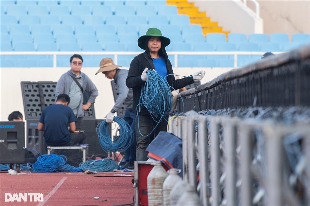 Diện mạo sân Mỹ Đình với mặt cỏ xanh mướt trước trận Việt Nam - Iraq-9