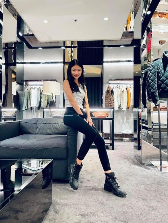 Bảo Tiên 15 tuổi nhan sắc chuẩn hoa hậu tương lai, Trương Ngọc Ánh tiết lộ bí quyết nuôi con chân dài như sếu-7