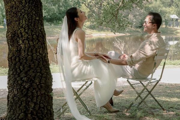 Diễm My 9X và chồng Việt kiều: 7 năm gắn bó, vượt áp lực yêu xa-16