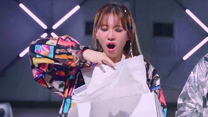 Hari Won hoảng hốt khi được tặng đôi giày hơn 70 triệu đồng-2