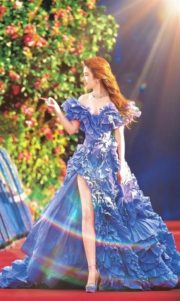 Lưu Diệc Phi gây sốc khi cả khu vườn nuôi toàn mèo-1