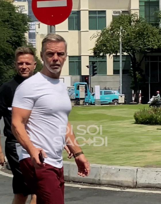 Nicky (Westlife) qua lăng kính netizen: Nổi bật visual điển trai khiến fan sốt rần rần-2