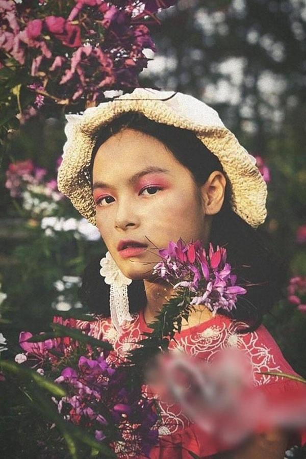 Nhan sắc tuổi 16 của con gái MC Phan Anh: Gương mặt khả ái, vóc dáng mảnh mai-4