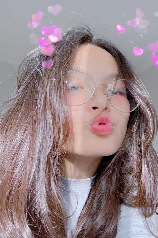 Nhan sắc tuổi 16 của con gái MC Phan Anh: Gương mặt khả ái, vóc dáng mảnh mai-5