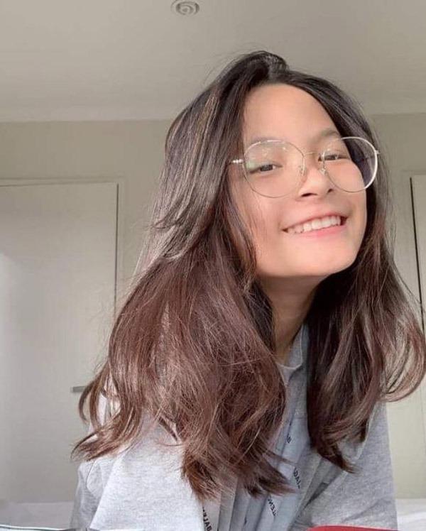 Nhan sắc tuổi 16 của con gái MC Phan Anh: Gương mặt khả ái, vóc dáng mảnh mai-8