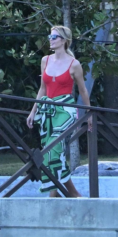 Ivanka Trump diện đồ bơi gợi cảm-2
