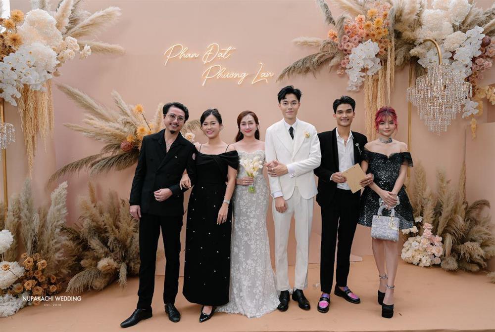 Dàn sao Việt ướt sũng sau tiệc cưới Phương Lan-7