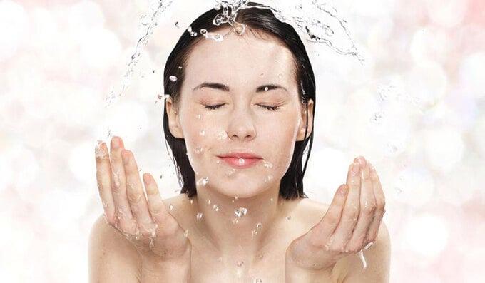 10 mẹo để da ngậm nước căng bóng mùa hanh khô-1