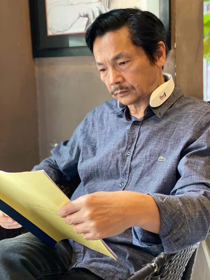 Đời thường giản dị của NSND Trung Anh khác xa ông chủ tịch Chúng Ta Của 8 Năm Sau-6