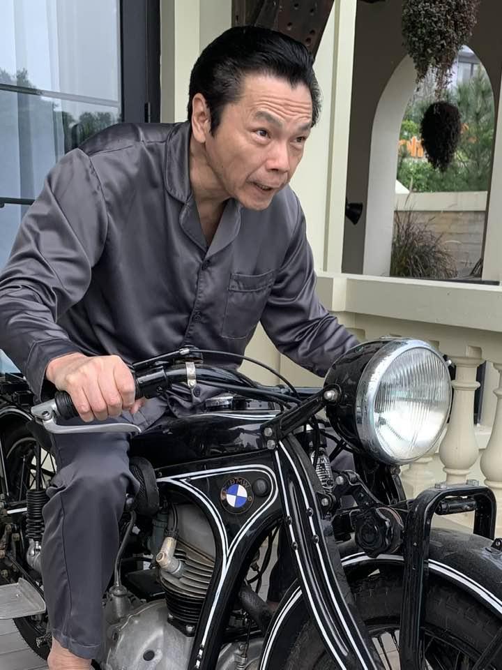 Đời thường giản dị của NSND Trung Anh khác xa ông chủ tịch Chúng Ta Của 8 Năm Sau-7