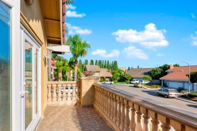 Công khai yêu bạn trai doanh nhân 49 tuổi, ca sĩ Nguyễn Hồng Nhung sống ra sao bên Mỹ?-14