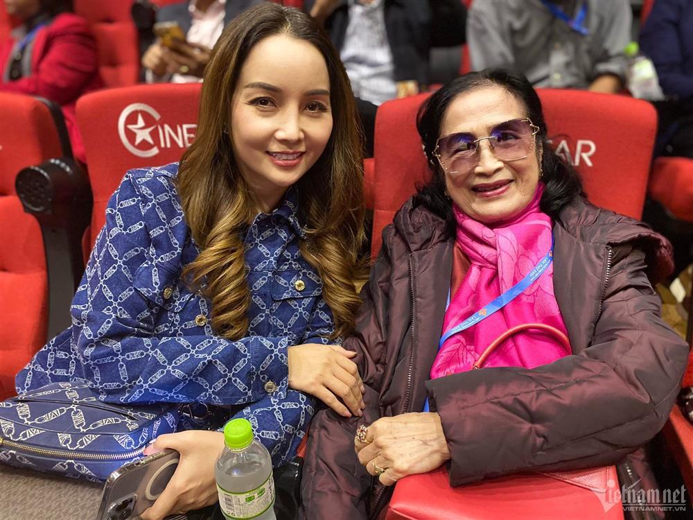 Diễn viên bị ghét nhất Của để dành rạng rỡ ở tuổi 47-6