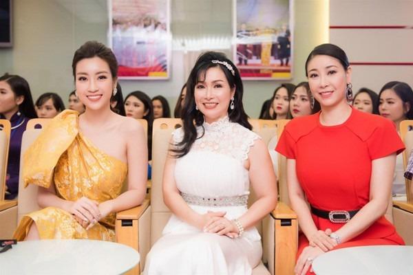 Hoa hậu không mặn mà Vbiz: Hoa hậu Việt Nam đầu tiên nổi tiếng tài sắc nhưng lựa chọn cuộc sống kín tiếng bên chồng tiến sĩ-3