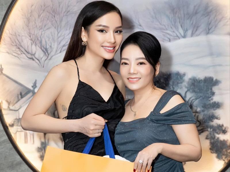 Mẹ chồng Phương Trinh Jolie rạng rỡ ngày sinh nhật, tính cách đặc biệt ra sao mà con dâu hết lời ca ngợi?-5