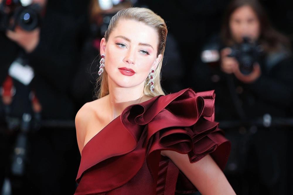 Tỷ phú giàu nhất thế giới cũng không thể cứu được Amber Heard-2