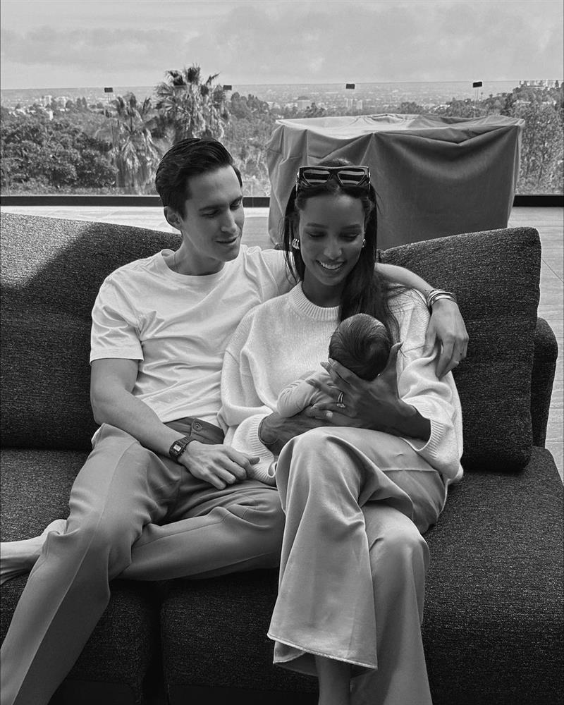 Cuộc sống làm dâu hào môn của mỹ nhân đẹp nhất thế giới 2022-7