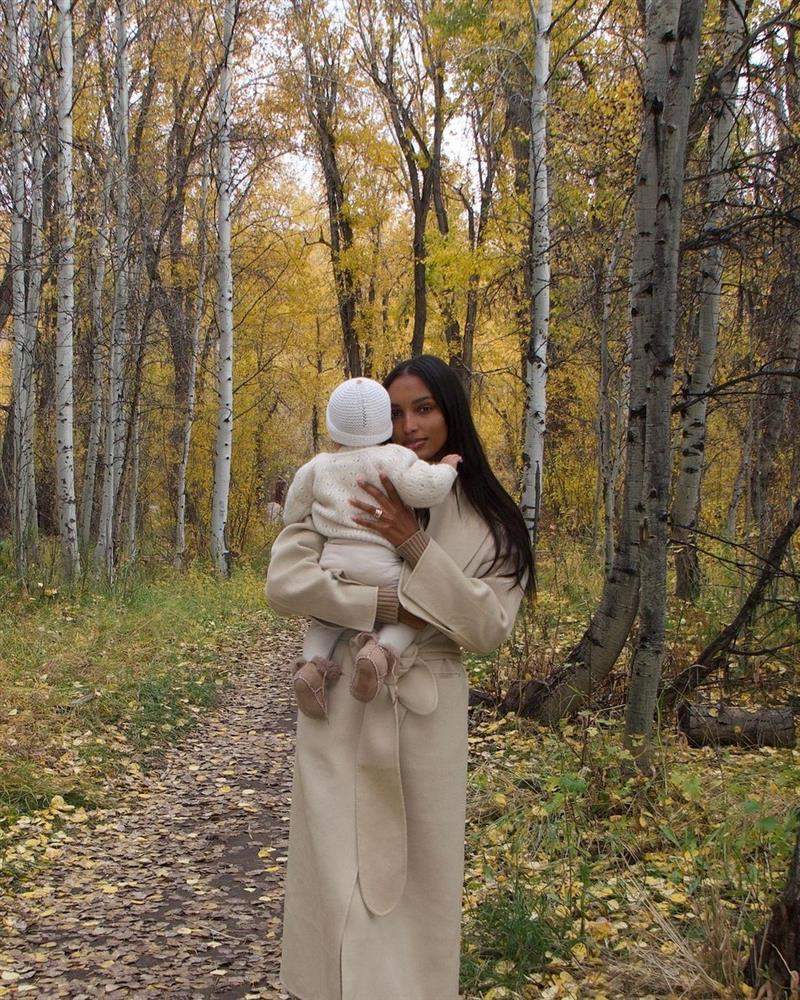 Cuộc sống làm dâu hào môn của mỹ nhân đẹp nhất thế giới 2022-8