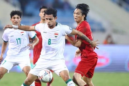 BLV Quang Huy: Muốn vươn tầm cao, ĐT Việt Nam không nên chơi bóng kiểu đối phó