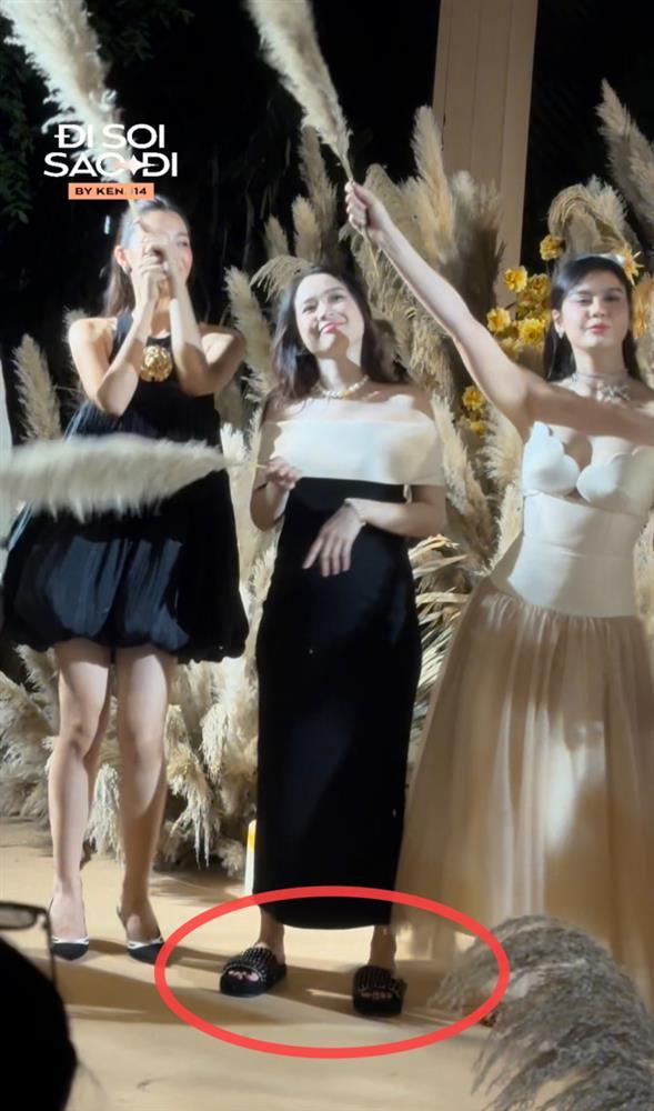 Bị nhắc bầu vượt mặt vẫn mang giày cao gót, Sam vội lên tiếng cầu xin một điều này!-5