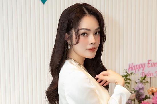 Dương Cẩm Lynh: Tôi không ngại làm nhiều việc hơn để chăm lo cho hai con