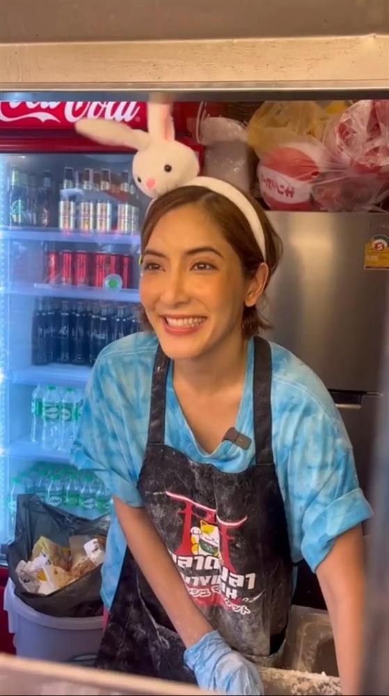 Nữ diễn viên bán hàng ở chợ cá sau khi ra tù-2