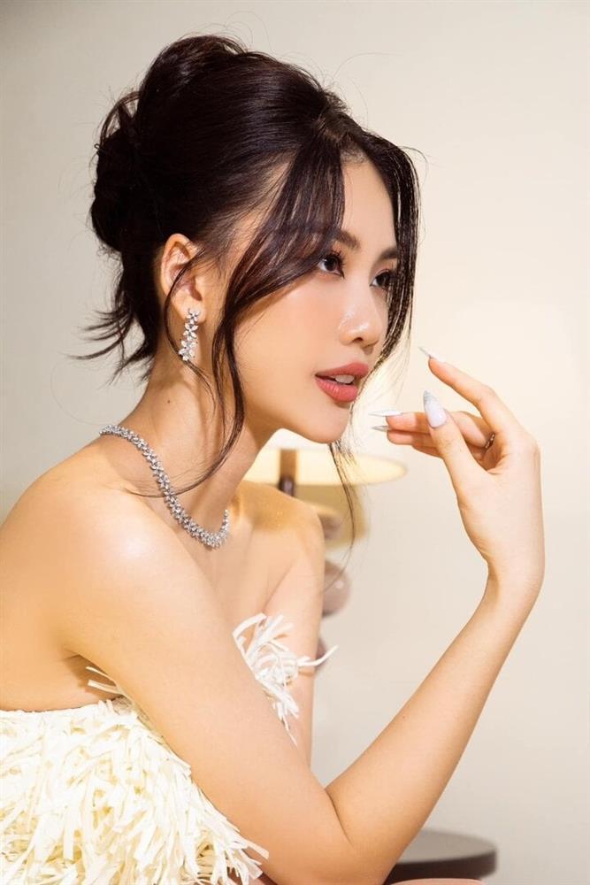 Sau thất bại tại Miss Universe 2023, Hoa hậu Bùi Quỳnh Hoa xin lỗi khán giả-2