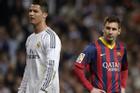 Ronaldo bỏ xa Messi trong cuộc đua 'Quả bóng vàng Dubai'