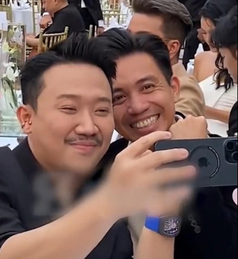 Trấn Thành đeo đồng hồ 8 tỷ đi đám cưới chưa là gì so với đại gia Minh Nhựa-2