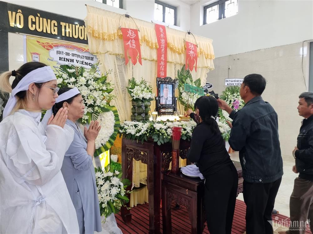 Bảo vệ bị kẻ cướp ngân hàng đâm tử vong: Ngày đoàn tụ đau buồn của gia đình-3