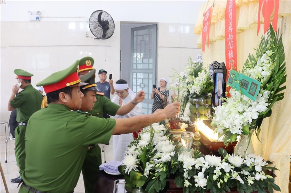 Bảo vệ bị kẻ cướp ngân hàng đâm tử vong: Ngày đoàn tụ đau buồn của gia đình-4