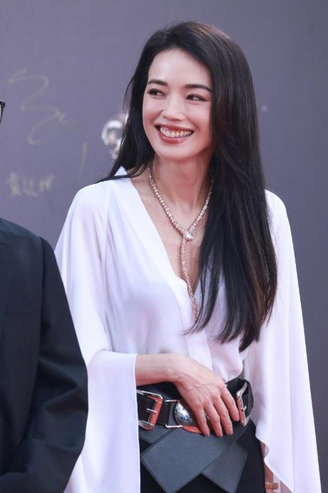 Thư Kỳ được khen nức nở khi tự tin khoe mặt mộc-6