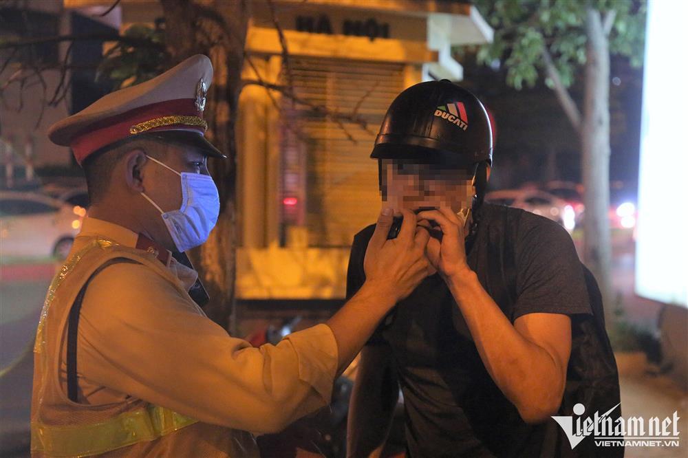 Cấm tuyệt đối nồng độ cồn khi lái xe có quá khắt khe?-1