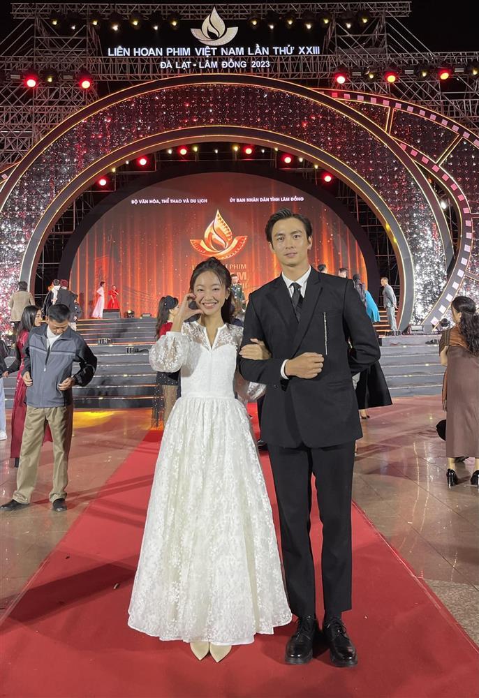 Nhan sắc trong trẻo của Dương Chúng Ta Của 8 Năm Sau đang gây sốt trên VTV-9