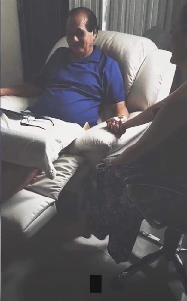 Đại gia điện tử Sài Gòn chọn con dâu qua... đôi dép-3