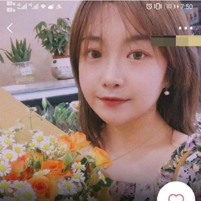 Mỹ nhân trên mạng bước ra ngoài đời khiến người yêu chạy mất dép-1