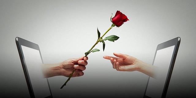 Mỹ nhân trên mạng bước ra ngoài đời khiến người yêu chạy mất dép-3